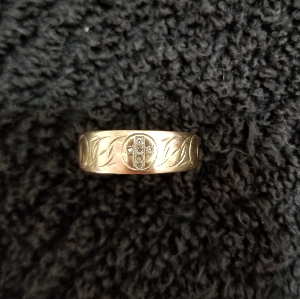 10K yellow Gold Ring